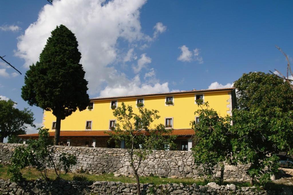 Villa Calussovo Ripenda Kras Ngoại thất bức ảnh
