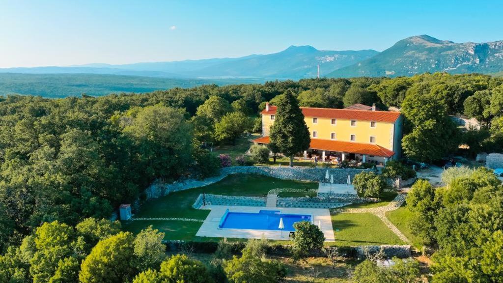 Villa Calussovo Ripenda Kras Ngoại thất bức ảnh